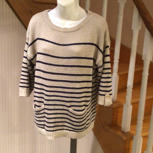 🛍2 for $35🛍Pullover style 3/4 sleeve round neckline striped knit top Preloved - Picture 1 of 5
